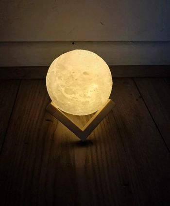 Veilleuse lune + socle (blanc chaud). Snoezelen retour au calme sensoriel