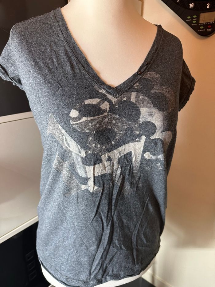 Tee shirt Levi ‘s en TBE - photo numéro 2