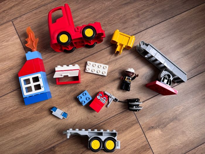 Lego duplo- 10592 - Le gros camion de pompiers - photo numéro 3