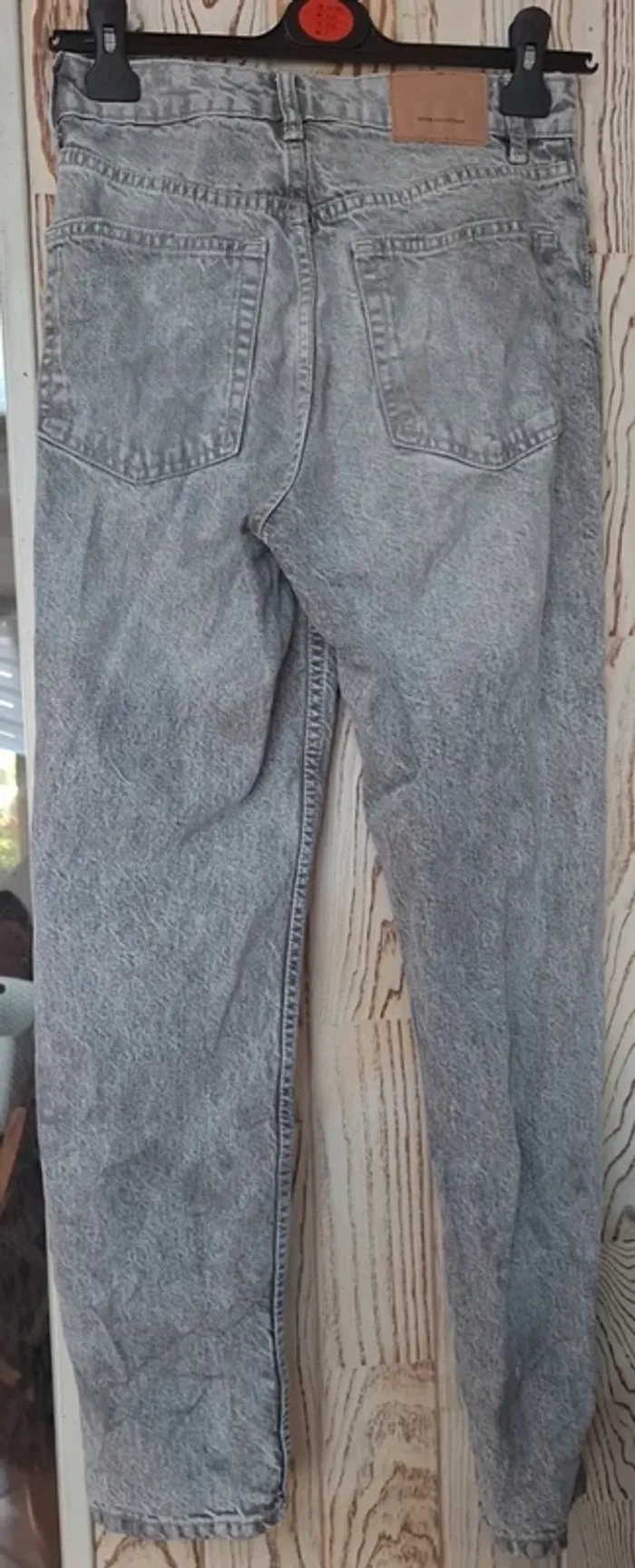 Jean taille 36 en très bon état "bershka" - photo numéro 2