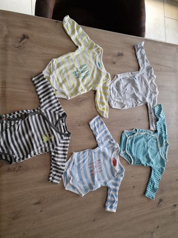 Lot de 5 bodys 3 mois
