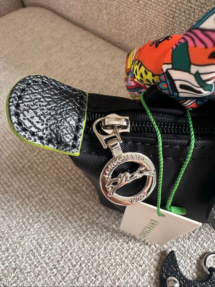 Petit sac Longchamp neuf - photo numéro 3