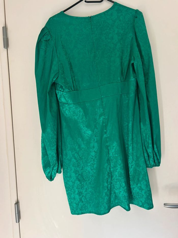 Magnifique robe verte effet satinée taille XL - photo numéro 4