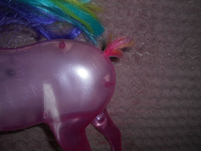 Barbie + licorne lumières magiques Dreamtopia (Mattel) - photo numéro 3