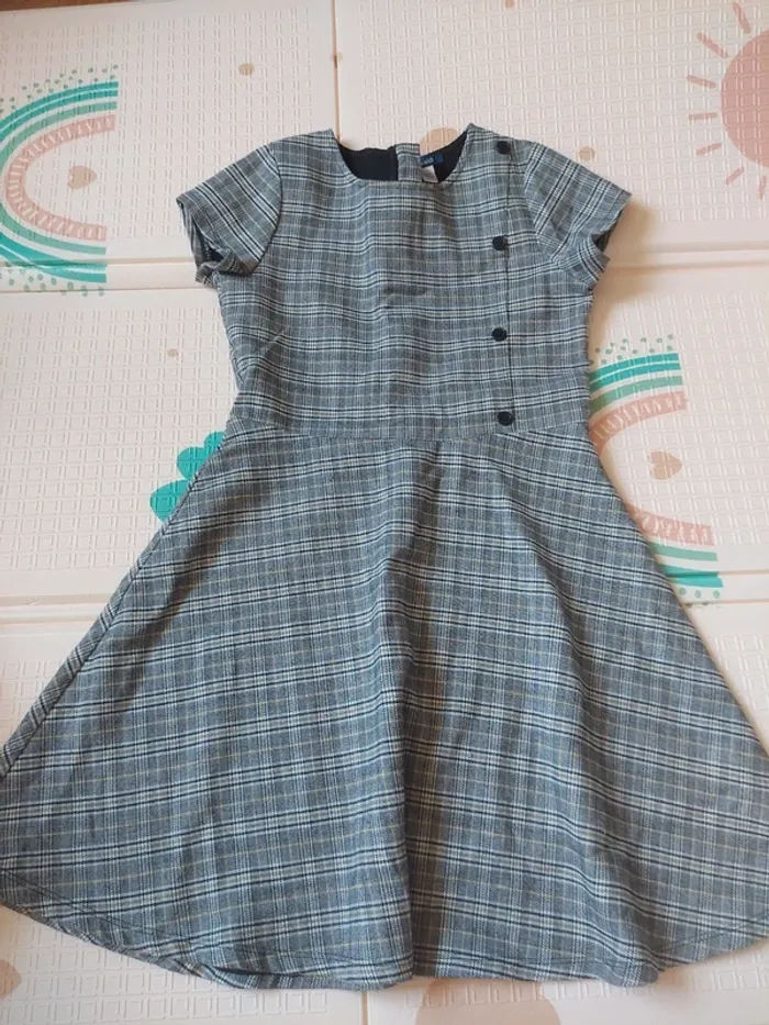 Joli robe à carreaux