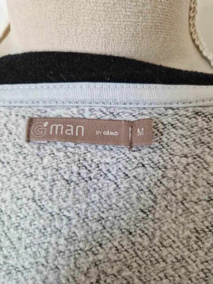 Veste pull sweat a capuche gris gemo taille M - photo numéro 4