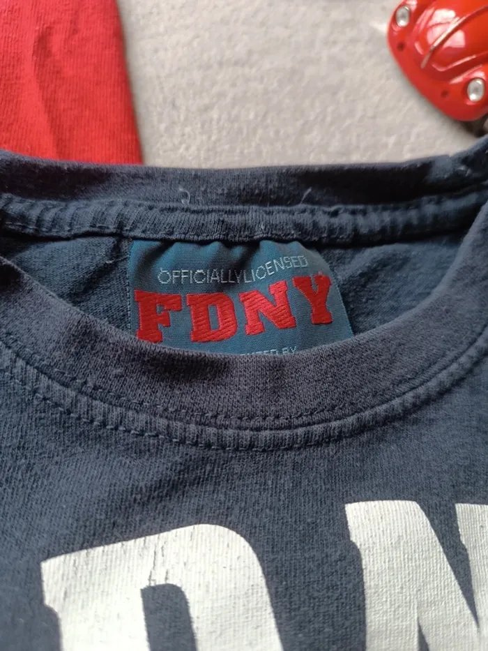Lot 2 tee shirt MC 👕 FDNY - photo numéro 3
