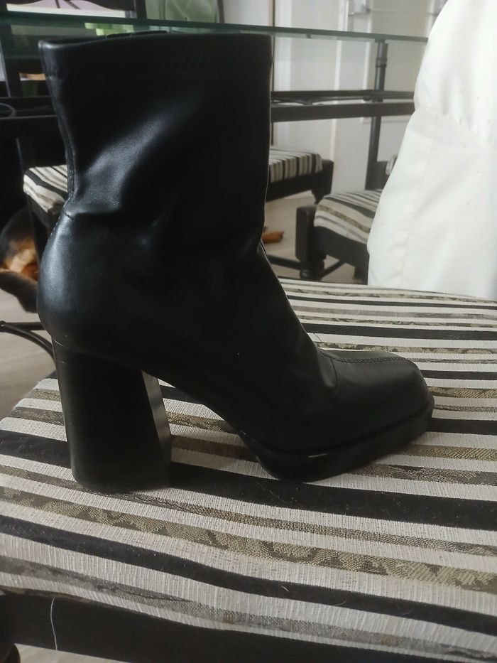 Bottines noires - photo numéro 2