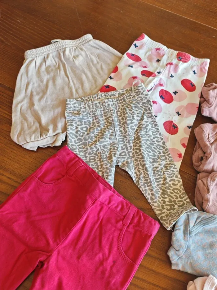 Lot n°5 : body, leggings bébé 6 mois - photo numéro 3