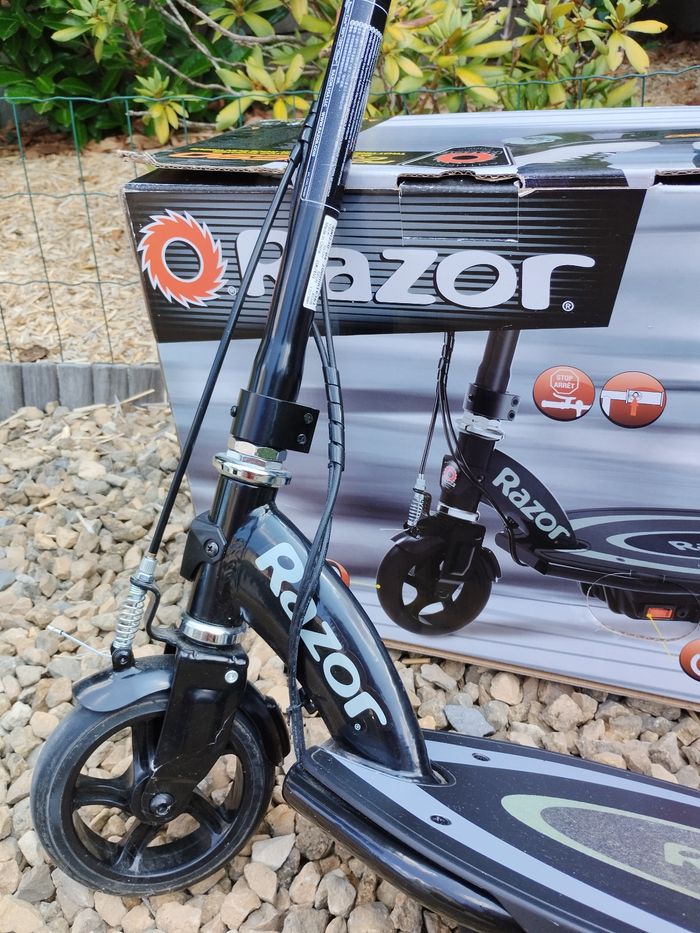Trottinette électrique enfant Razor e90 - photo numéro 8