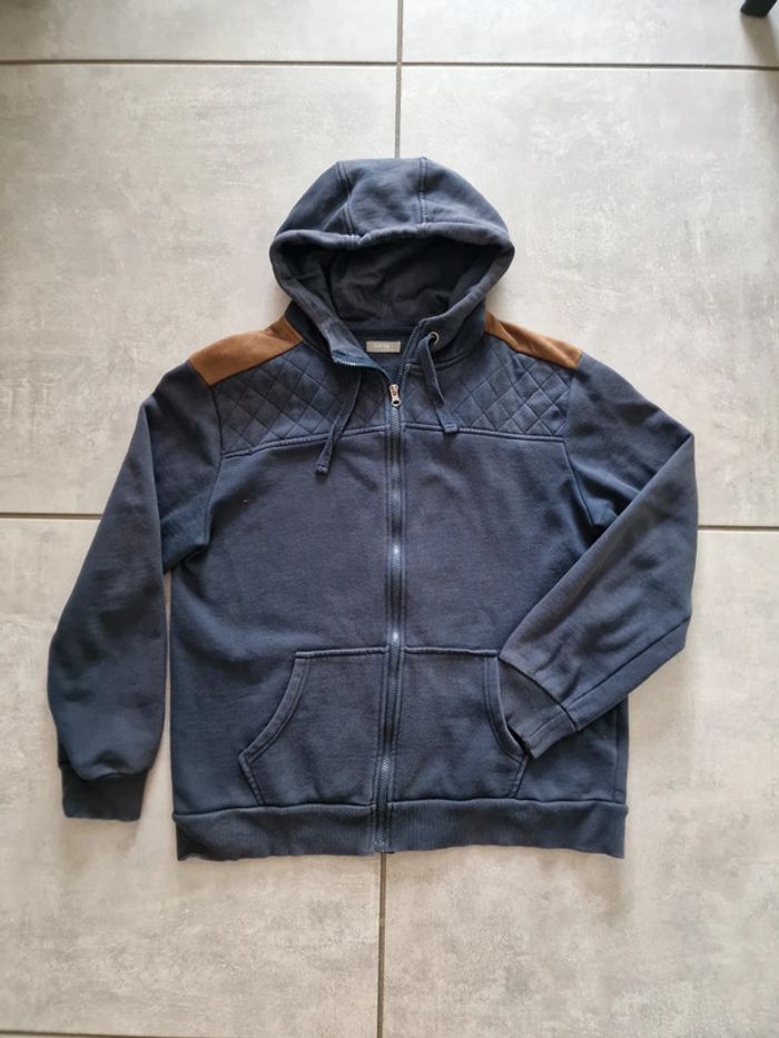 Veste zippée à capuche