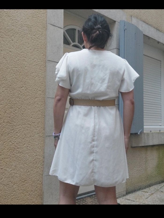 Superbe robe neuve taille unique - photo numéro 3