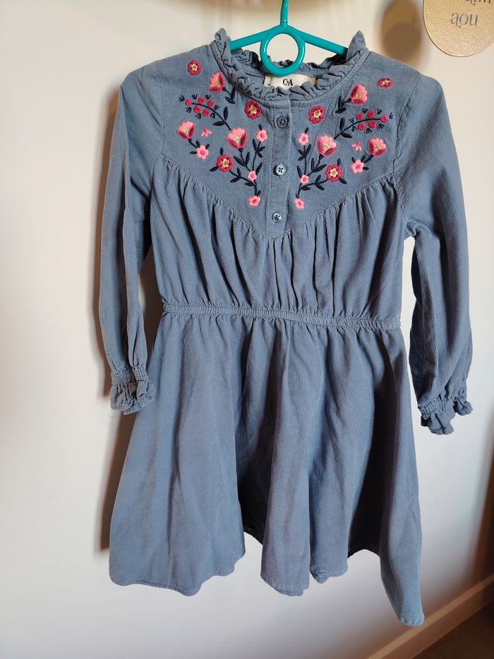 Robe bleue hiver brodée C&A 5 - 6 ans