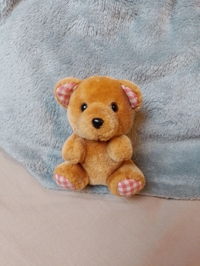 Peluche 🔄 - photo numéro 2