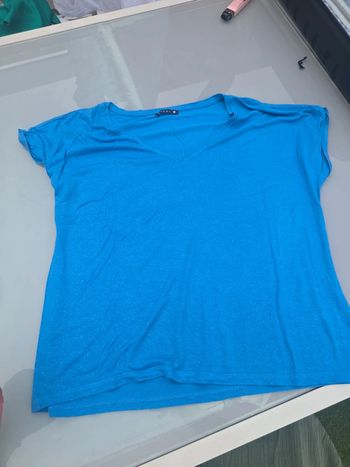 T-shirt bleu