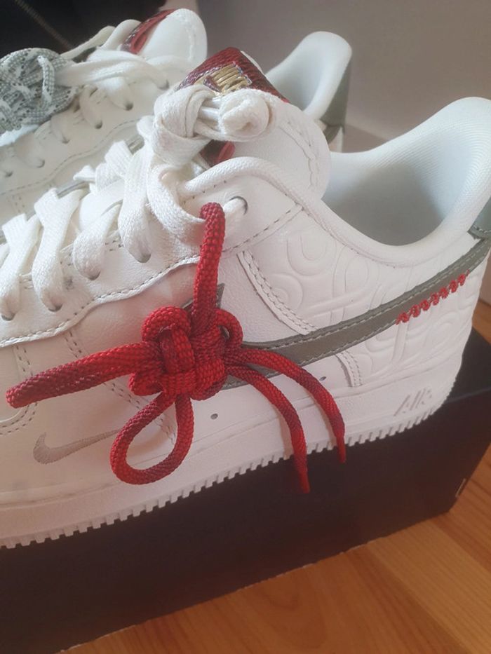 Nike Air Force 1 "Year of the Snake"(38.5) - photo numéro 5