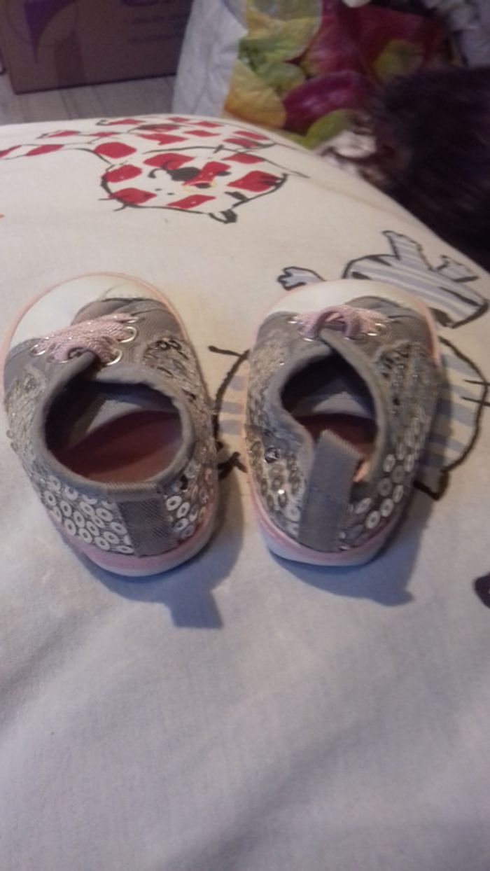 Chaussure bébé - photo numéro 2