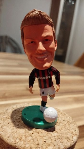 Petite figurine foot neuve David Beckham Milan AC