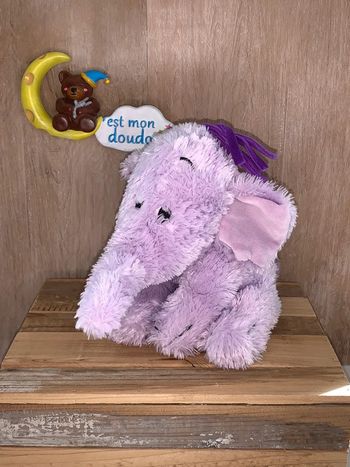DY196 doudou éléphant 🐘 lumpy disney store