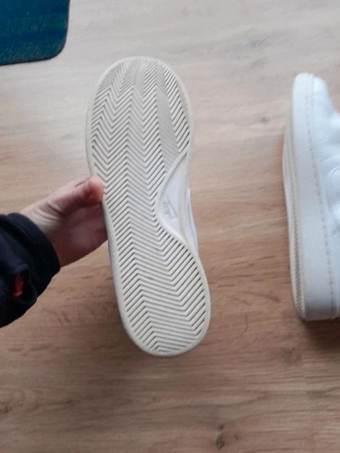 Baskets Femme Nike Court taille 39 - photo numéro 4