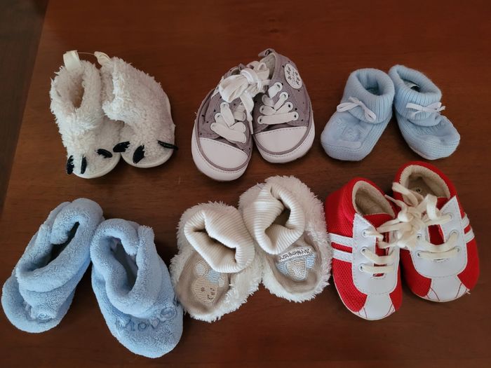 Chaussons et petites chaussures bébé garçon