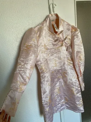 Robe élégante taille 36 neuf