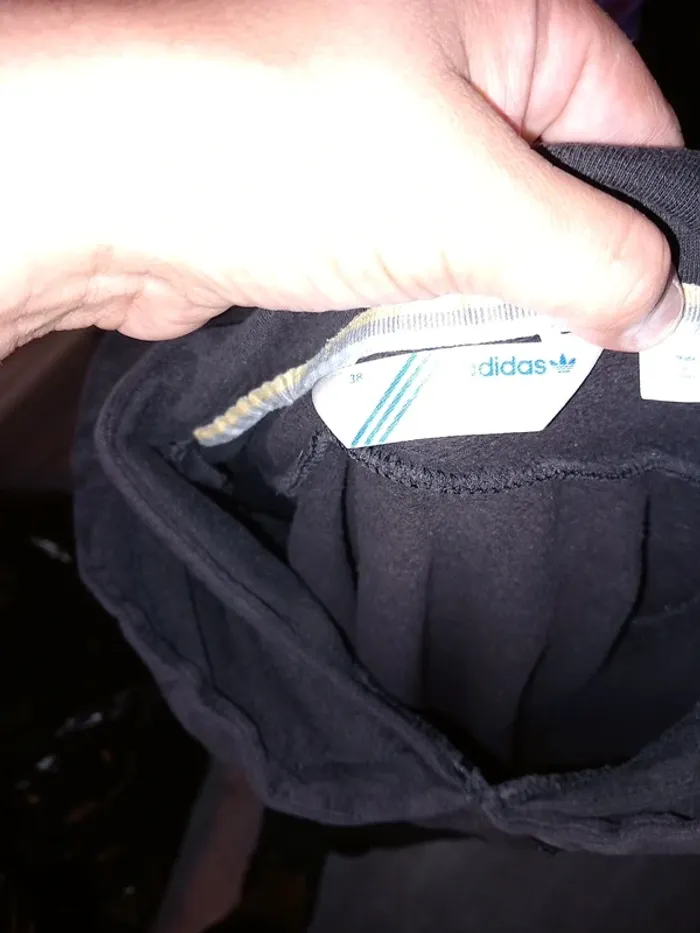 Pull Adidas taille 38 - photo numéro 2
