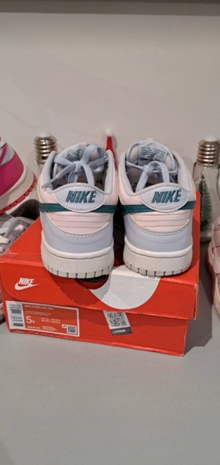 Nike Dunk Low bleu clair - photo numéro 10