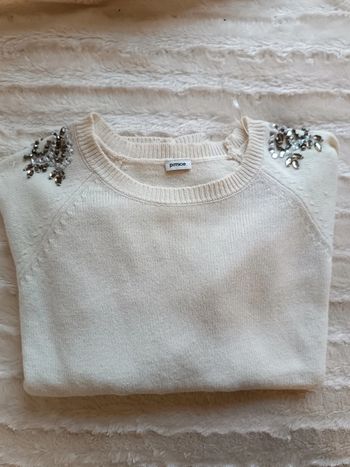 Magnifique pull crème à strass