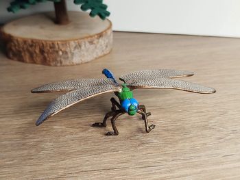 PAPO  libellule figurine insecte Animal de la campagne