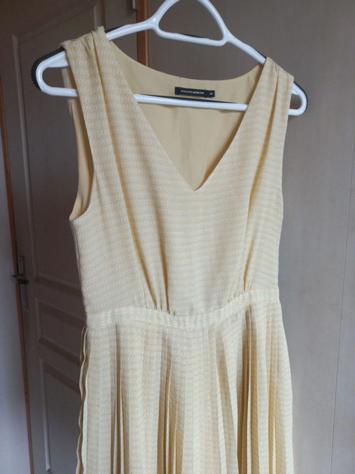 robe jaune pâle - photo numéro 2