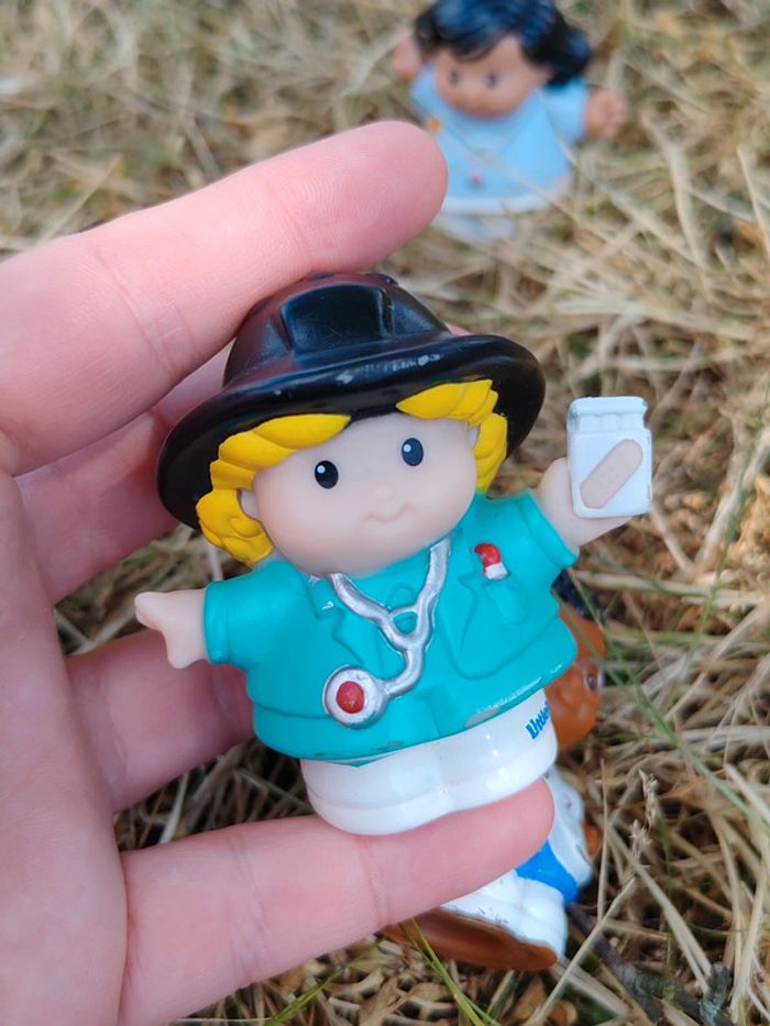 Lot de médecins et infirmiers hôpital little people - photo numéro 3
