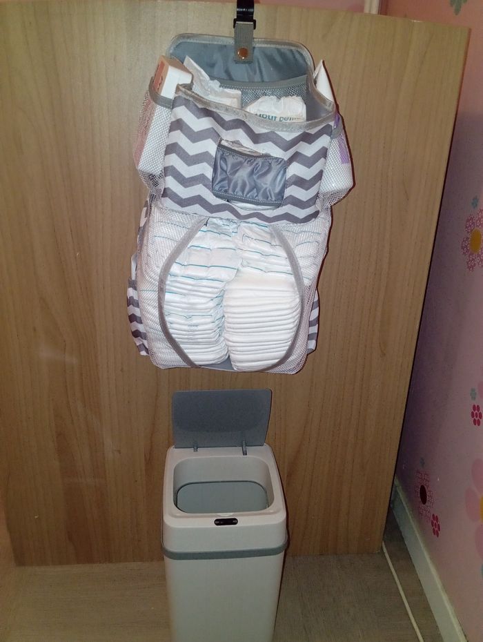 Poubelle automatique rangement couches - photo numéro 2