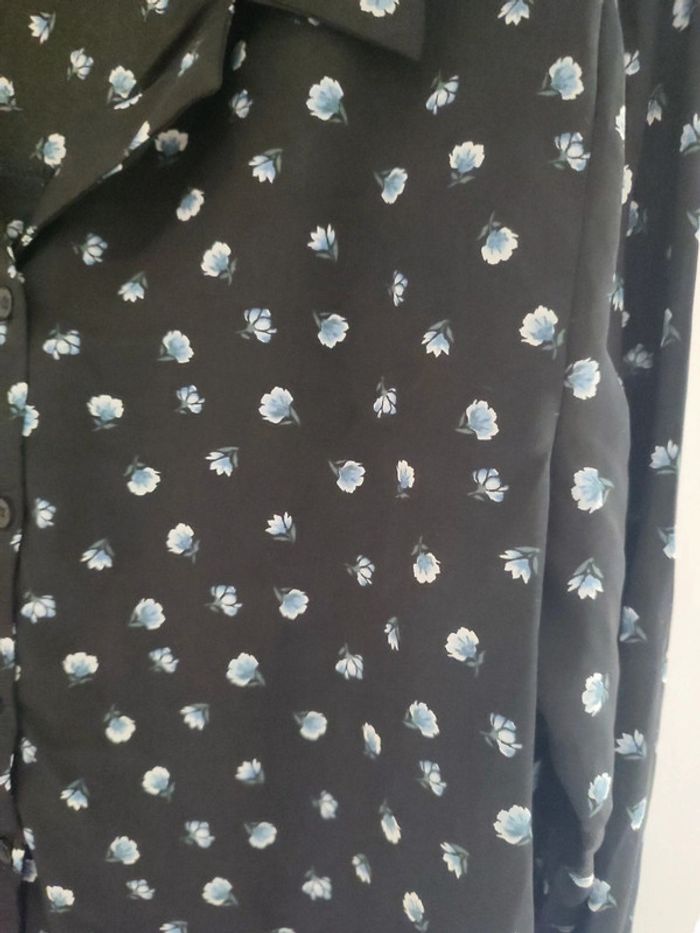 Chemisier motif fleur taille 38 - photo numéro 2