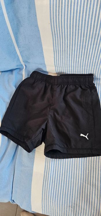 Short Puma taille 10 ans