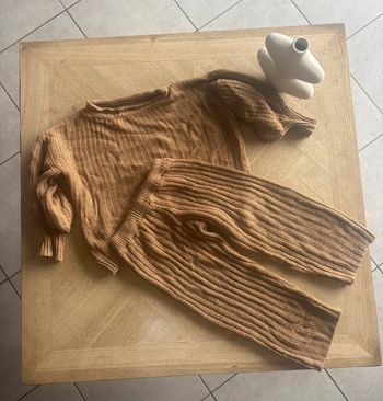 Ensemble en maille camel