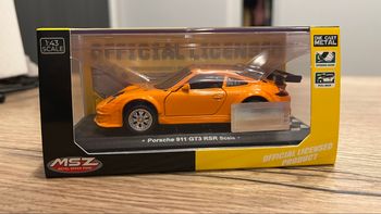 Voiture de collection Porsche 911 GT3 RSR Scale 1/43