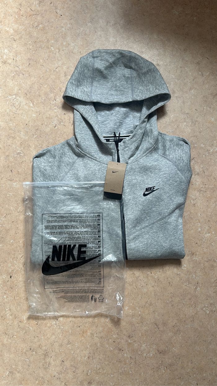 Nike Tech Fleece Gris Homme/Femme – Sweat à Capuche Zip Premium – Neuf Étiquette - photo numéro 5