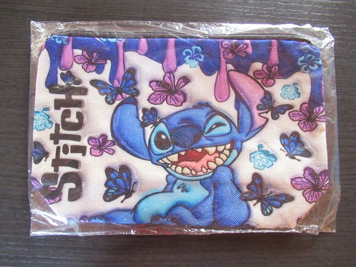 Trousse de toilette Stitch neuve - photo numéro 3