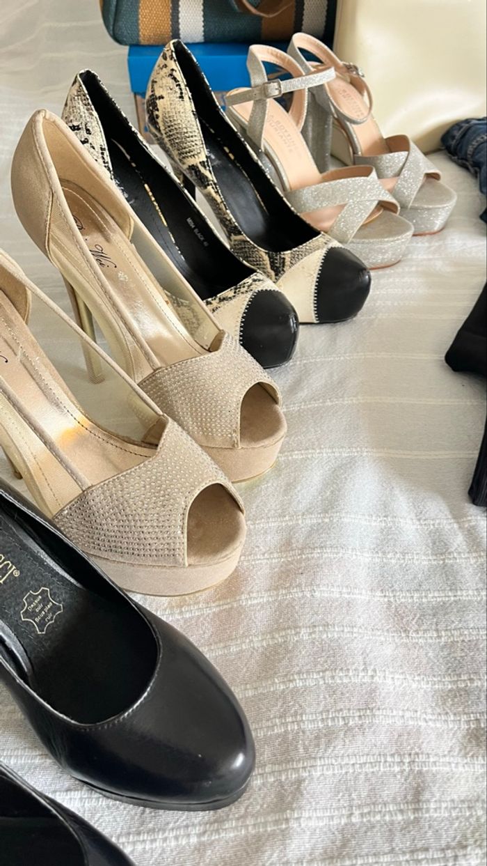 Lot de vêtements , sacs et chaussures - photo numéro 4