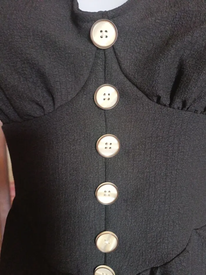 Robe noire cintrée - photo numéro 7