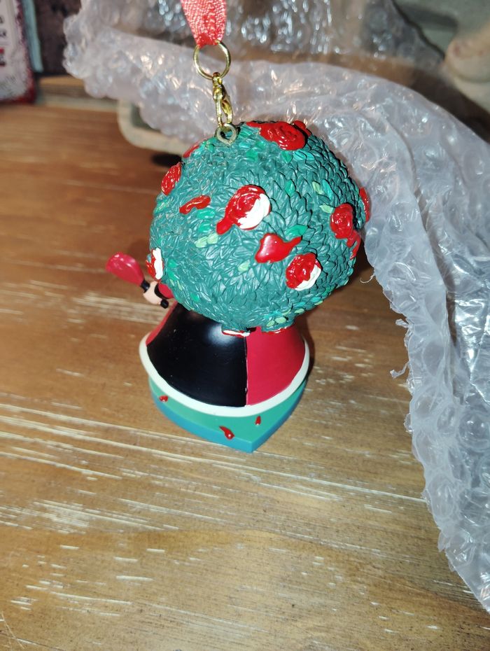 Ornement reine de coeur Alice au pays des merveilles - photo numéro 3