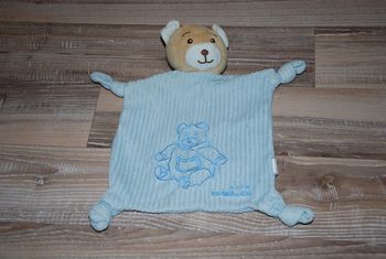 doudou ours plat bleu petit kimbaloo