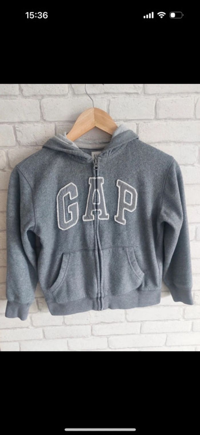 Veste polaire  GAP taille 8 - 9 ans