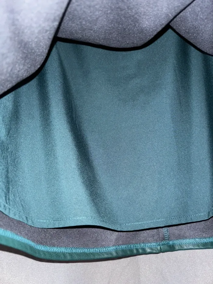 Jupe imitation cuir vert sapin, jupe courte taille L - photo numéro 9