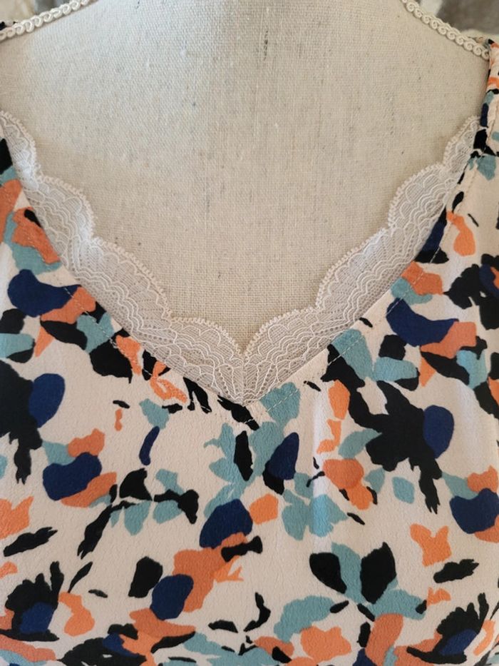 Blouse manches courtes à motifs et dentelle écrue corail et bleu turquoise Pull&Bear Taille 42 - photo numéro 4