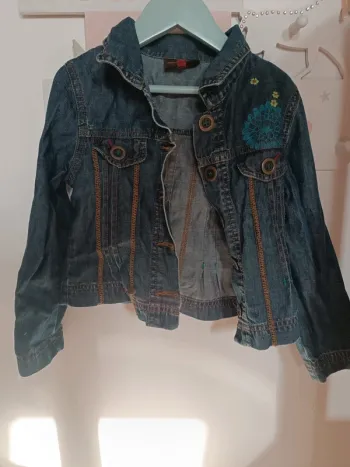 Jolie veste en jean catimini