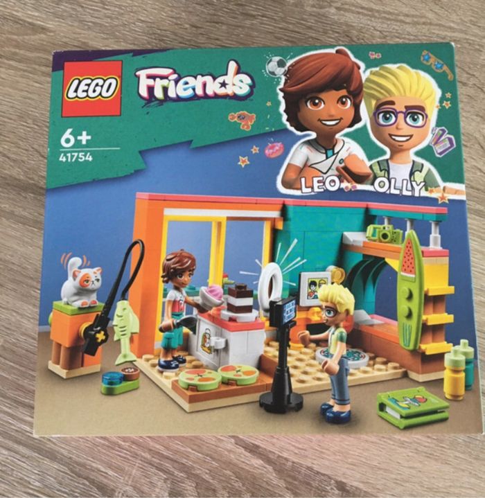 Lego friends 41754 la chambre de Léo