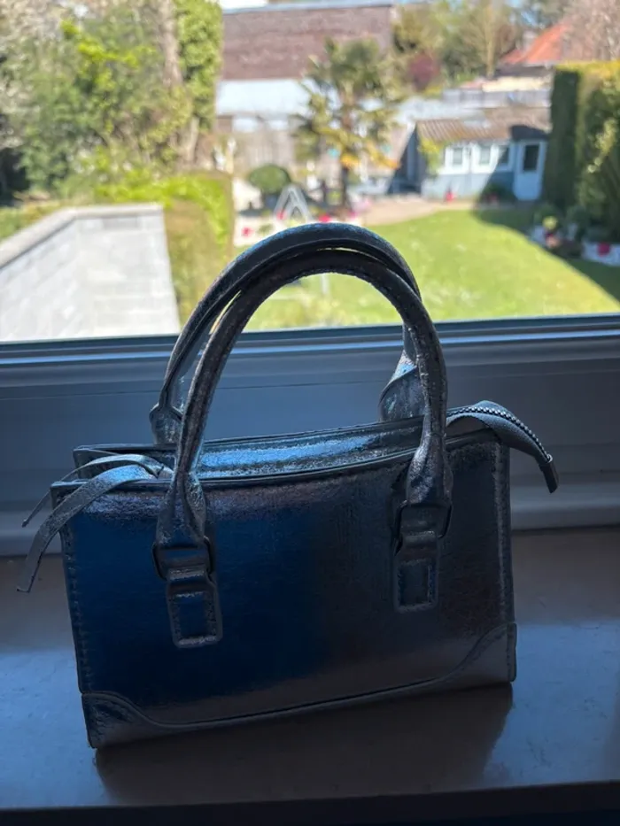 🔹 Sac argenté brillant – Parfait pour briller en soirée 🔹 - photo numéro 2
