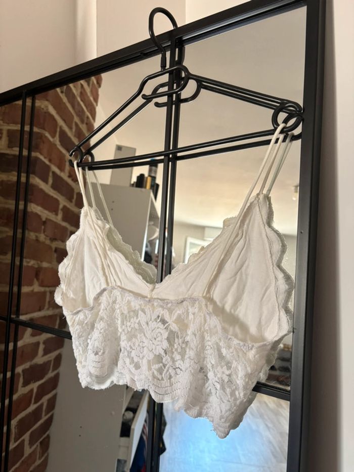 Top en dentelle - photo numéro 2